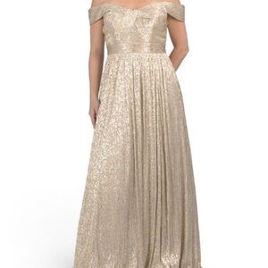 Off-Shoulder Metallic Gold Evening Gown dress. Gold.Large. New